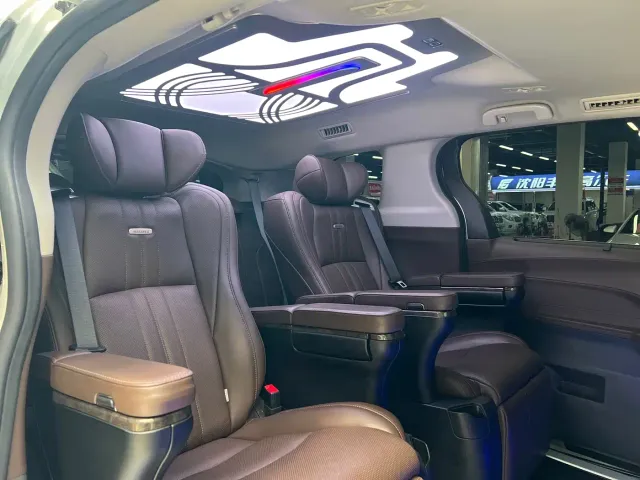 Toyota Sienna — Фото автомобиля 15