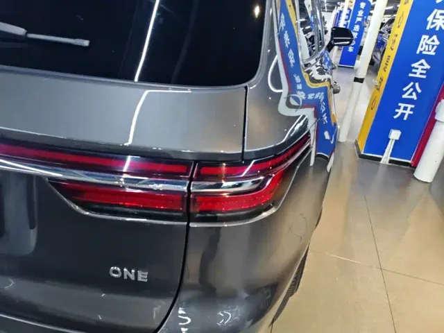 Li Auto ONE — Фото автомобиля 7