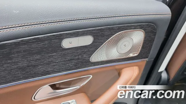 Mercedes-Benz GLE-Class — Фото автомобиля 27