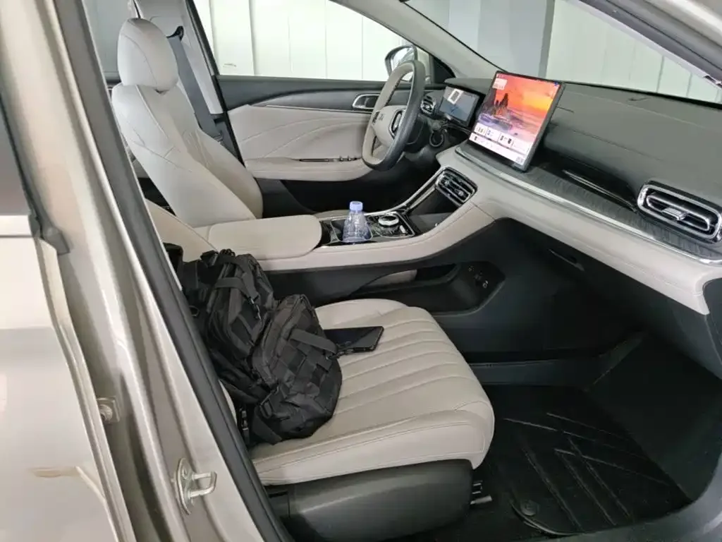 Geely Galaxy Galaxy Stellar 6 2025 Base Version — Фото автомобиля 24