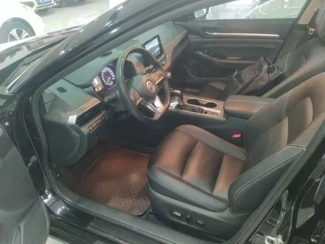 Nissan Teana — Фото автомобиля 15