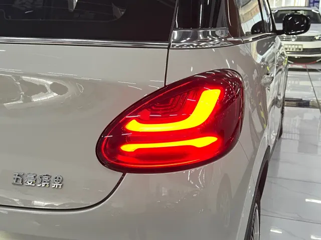 Wuling Bingo — Фото автомобиля 16