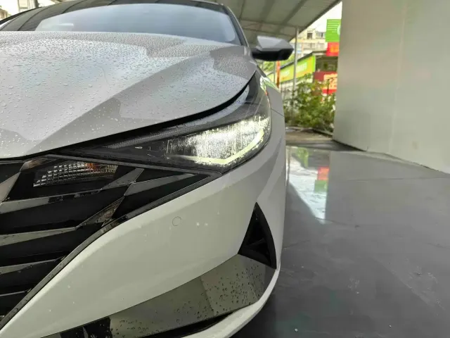 Hyundai Elantra — Фото автомобиля 30