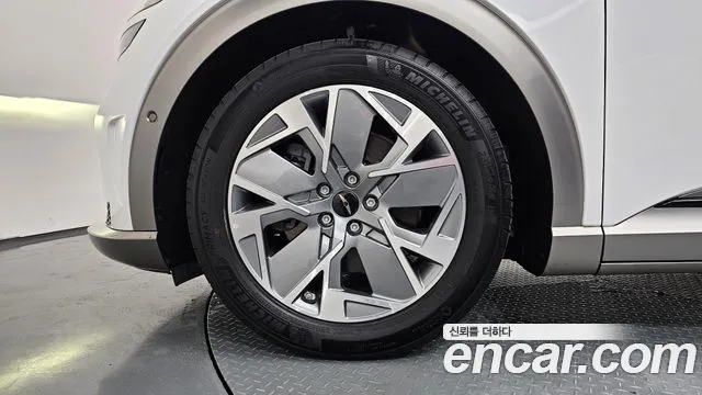 Genesis GV60 — Фото автомобиля 4