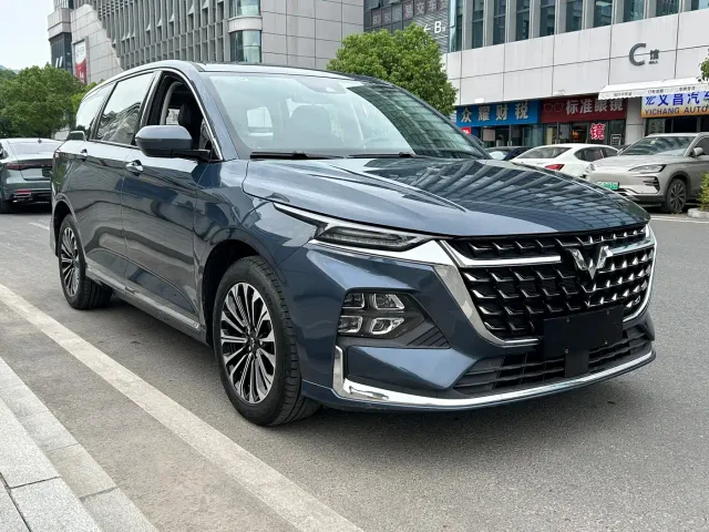 Wuling Victory — Фото автомобиля 3