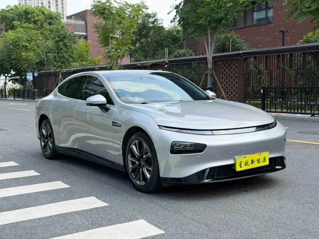 Xpeng P7 — Фото автомобиля 8