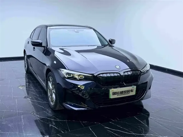 BMW i3 — Фото автомобиля 3