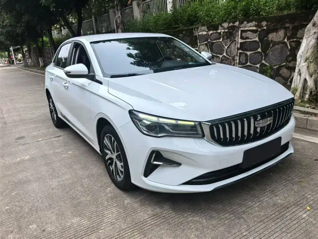 Geely Emgrand — Фото автомобиля 3