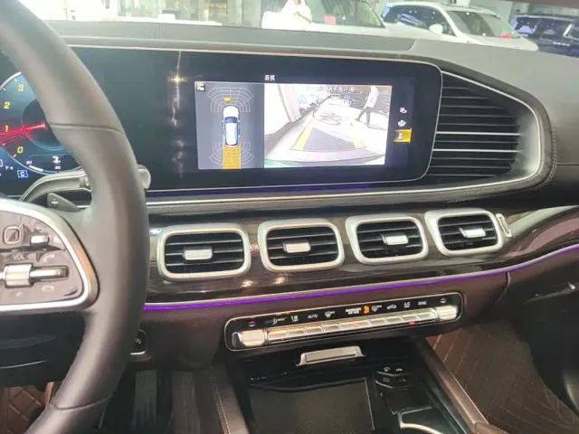 Mercedes-Benz GLE-Class — Фото автомобиля 12