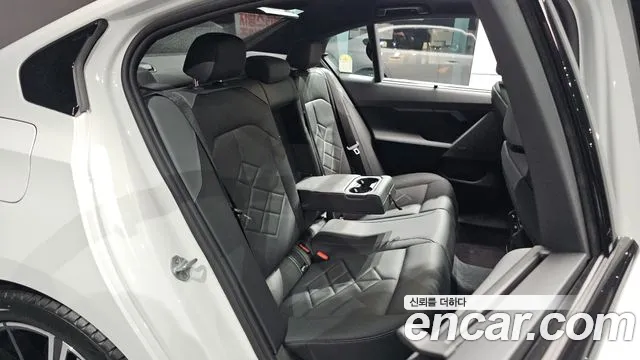 BMW 5-Series 5 серия (G60) 530i xDrive M Sport — Фото автомобиля 10