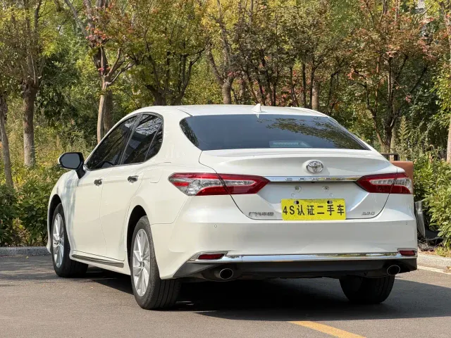 Toyota Camry — Фото автомобиля 7