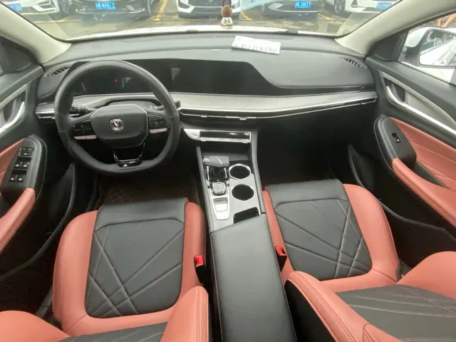 Changan Eado — Фото автомобиля 12