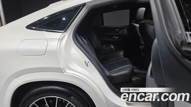 Mercedes-Benz GLE-Class — Фото автомобиля 17