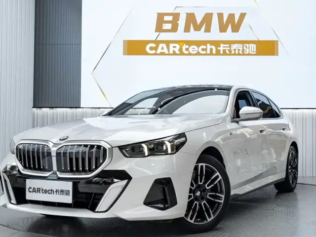 Фотография автомобиля — BMW 5 Series