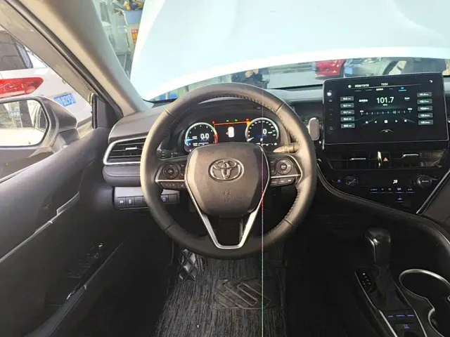 Toyota Camry — Фото автомобиля 10