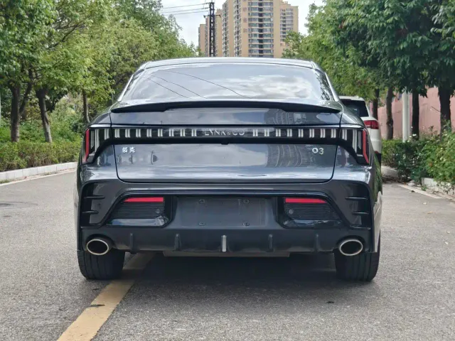 Lynk & Co 03 — Фото автомобиля 8