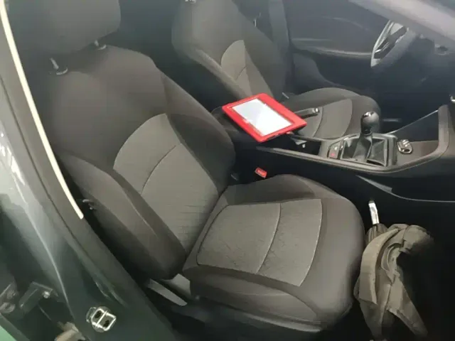 Roewe i5 — Фото автомобиля 24