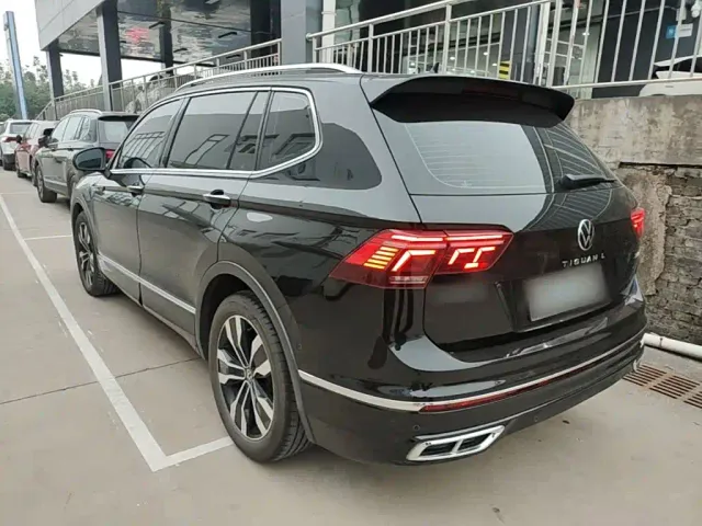 Volkswagen Tiguan L — Фото автомобиля 4