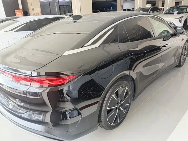 BYD Han L — Фото автомобиля 6