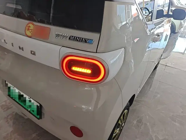 Wuling Hongguang Mini EV — Фото автомобиля 7