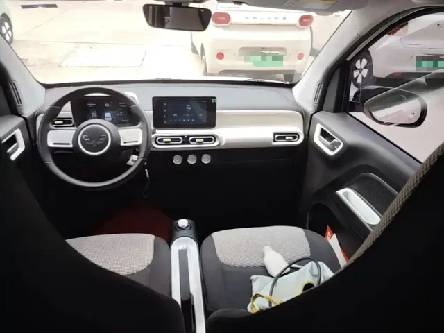 Wuling Hongguang Mini EV — Фото автомобиля 9
