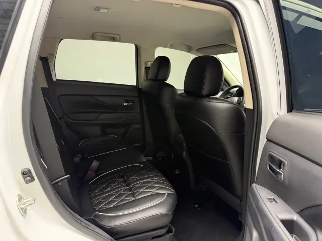 Mitsubishi Outlander — Фото автомобиля 18