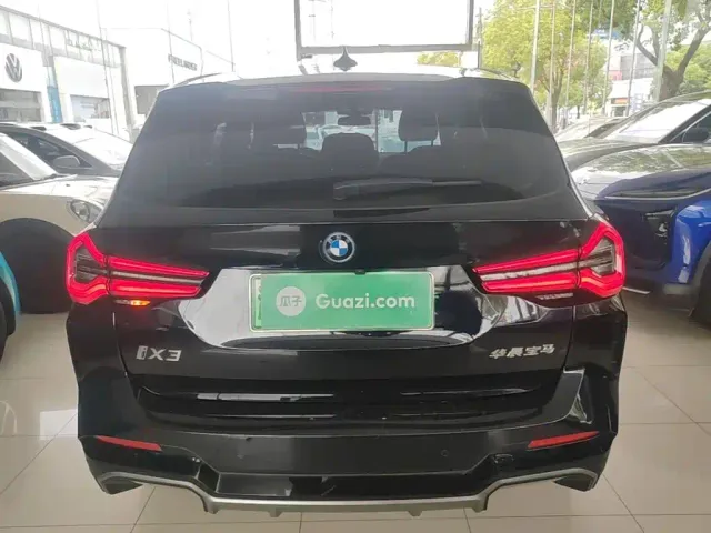 BMW BMW iX3 2022 Facelift Leading Model — Фото автомобиля 5