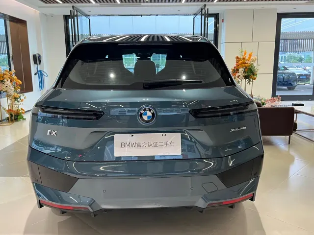 BMW iX — Фото автомобиля 5