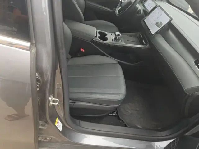 BYD Qin L — Фото автомобиля 24