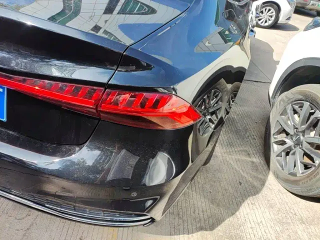 Audi A7L — Фото автомобиля 7