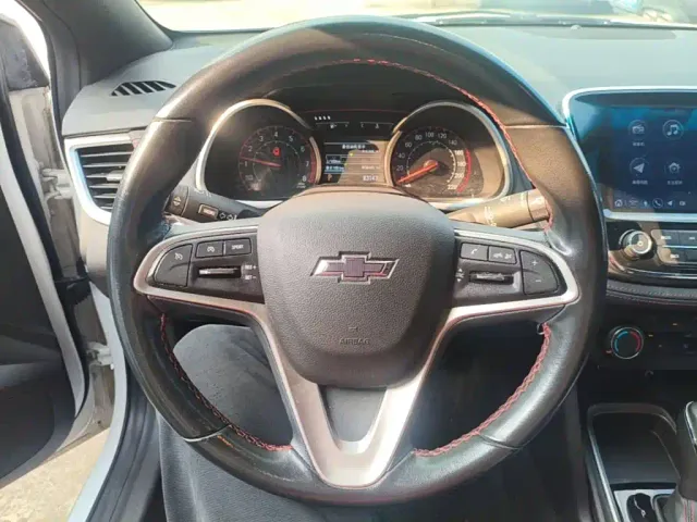 Chevrolet Monza — Фото автомобиля 10