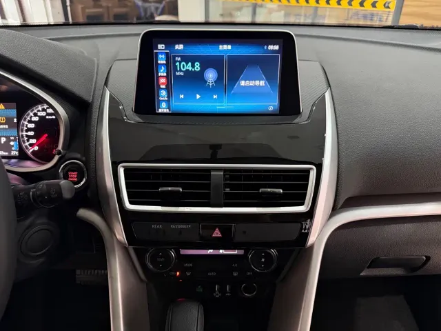 Mitsubishi Eclipse Cross — Фото автомобиля 13