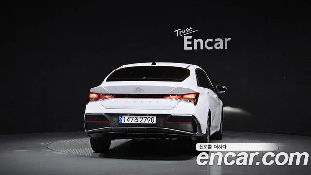 Hyundai Avante — Фото автомобиля 4