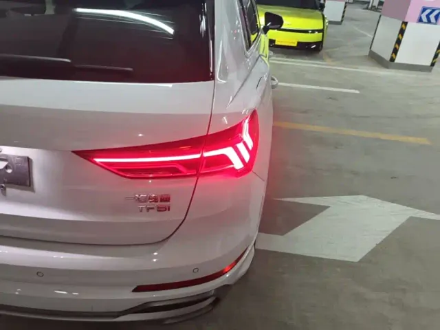 Audi Q3 — Фото автомобиля 7