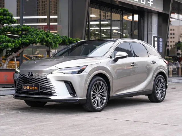 Фотография автомобиля — Lexus RX