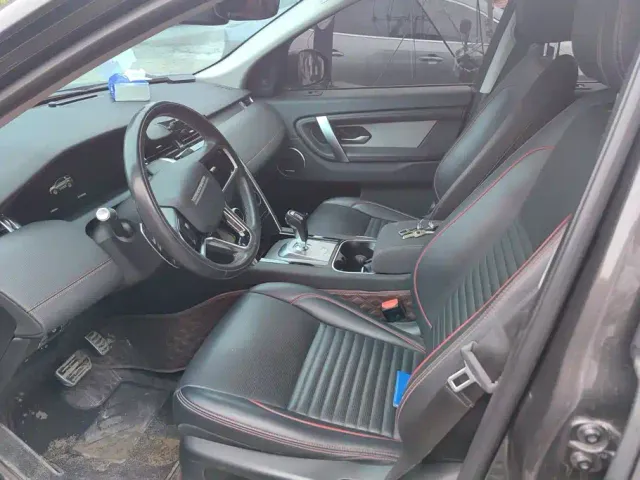 Land Rover Discovery Sport — Фото автомобиля 9