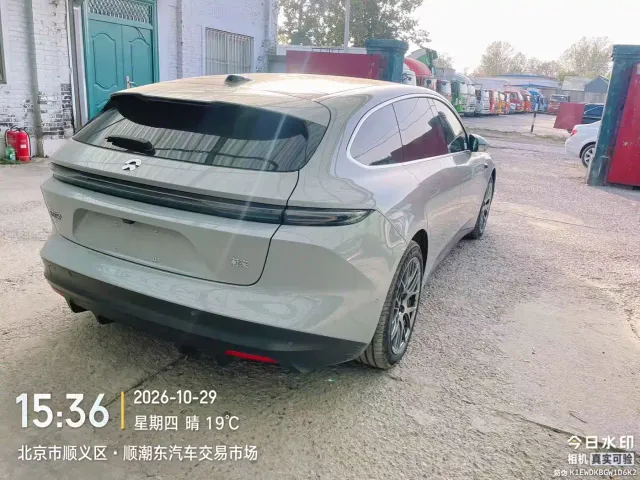 Nio ET5 Touring — Фото автомобиля 6