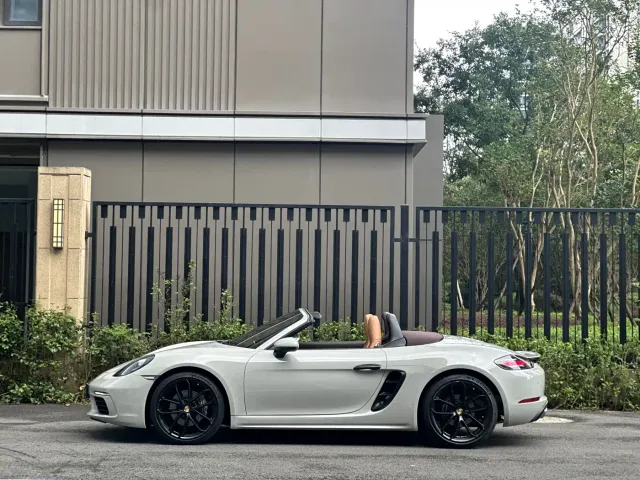 Porsche 718 — Фото автомобиля 16