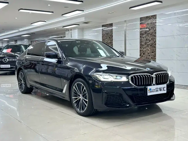 BMW 5 Series — Фото автомобиля 3