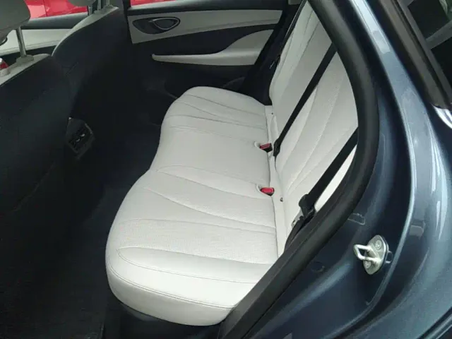 BYD Seal 05 DM-i — Фото автомобиля 16