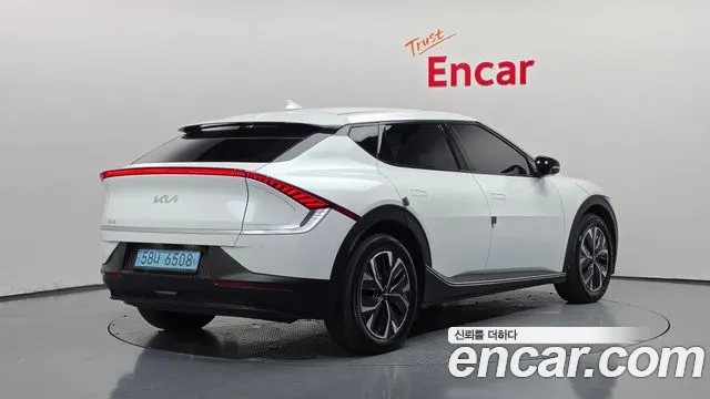 Kia EV6 — Фото автомобиля 2
