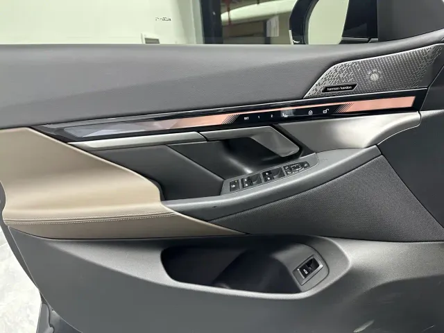 BMW 5 Series — Фото автомобиля 19
