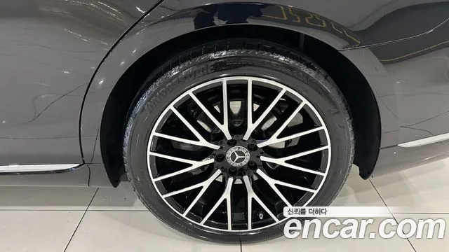Mercedes-Benz S-Class — Фото автомобиля 5