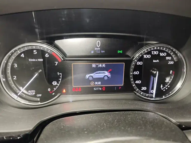 Cadillac XT5 — Фото автомобиля 11