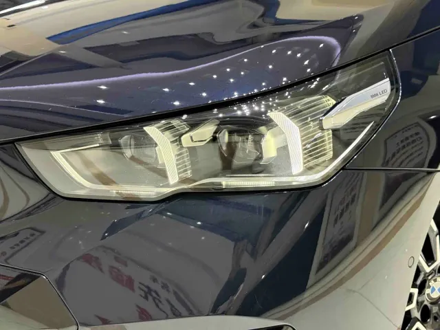BMW 5 Series — Фото автомобиля 10