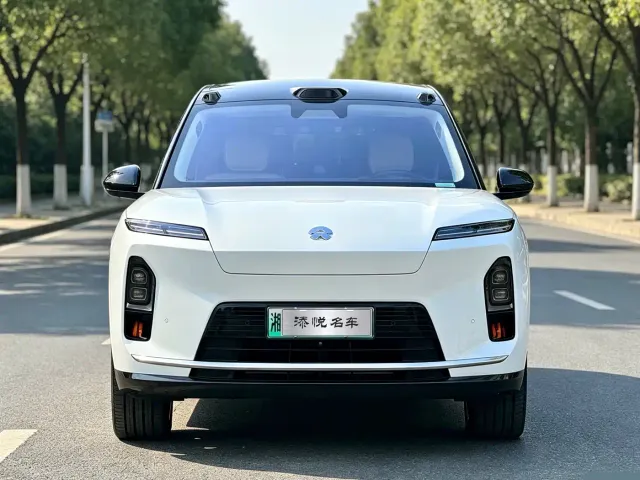 Фотография автомобиля — Nio ES8