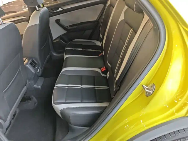 Volkswagen T-Roc — Фото автомобиля 16