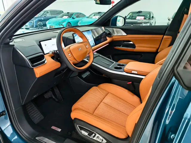 Xpeng G9 — Фото автомобиля 8