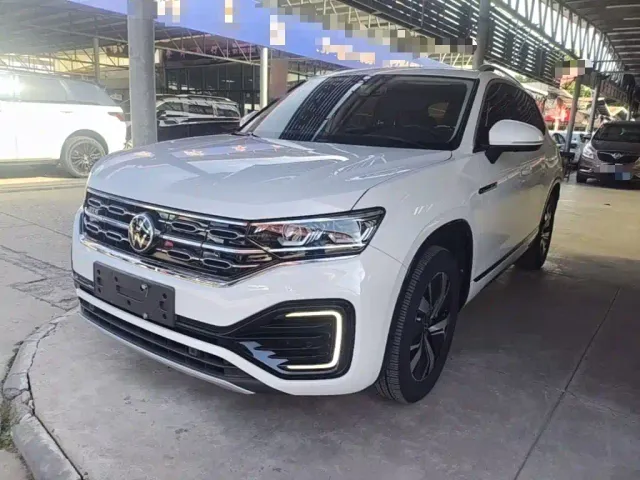 Фотография автомобиля — Volkswagen Tayron GTE Plug-in Hybrid