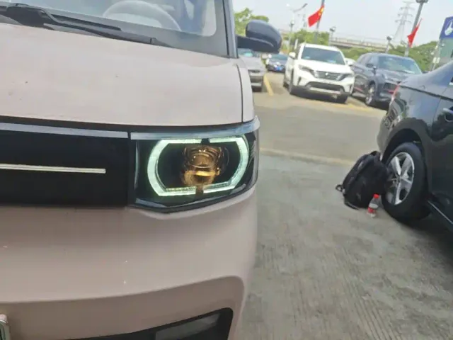Wuling Hongguang Mini EV — Фото автомобиля 21